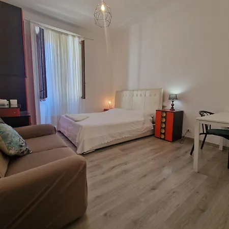 House In The City Center-casa Nel Centro Della Citta Milan